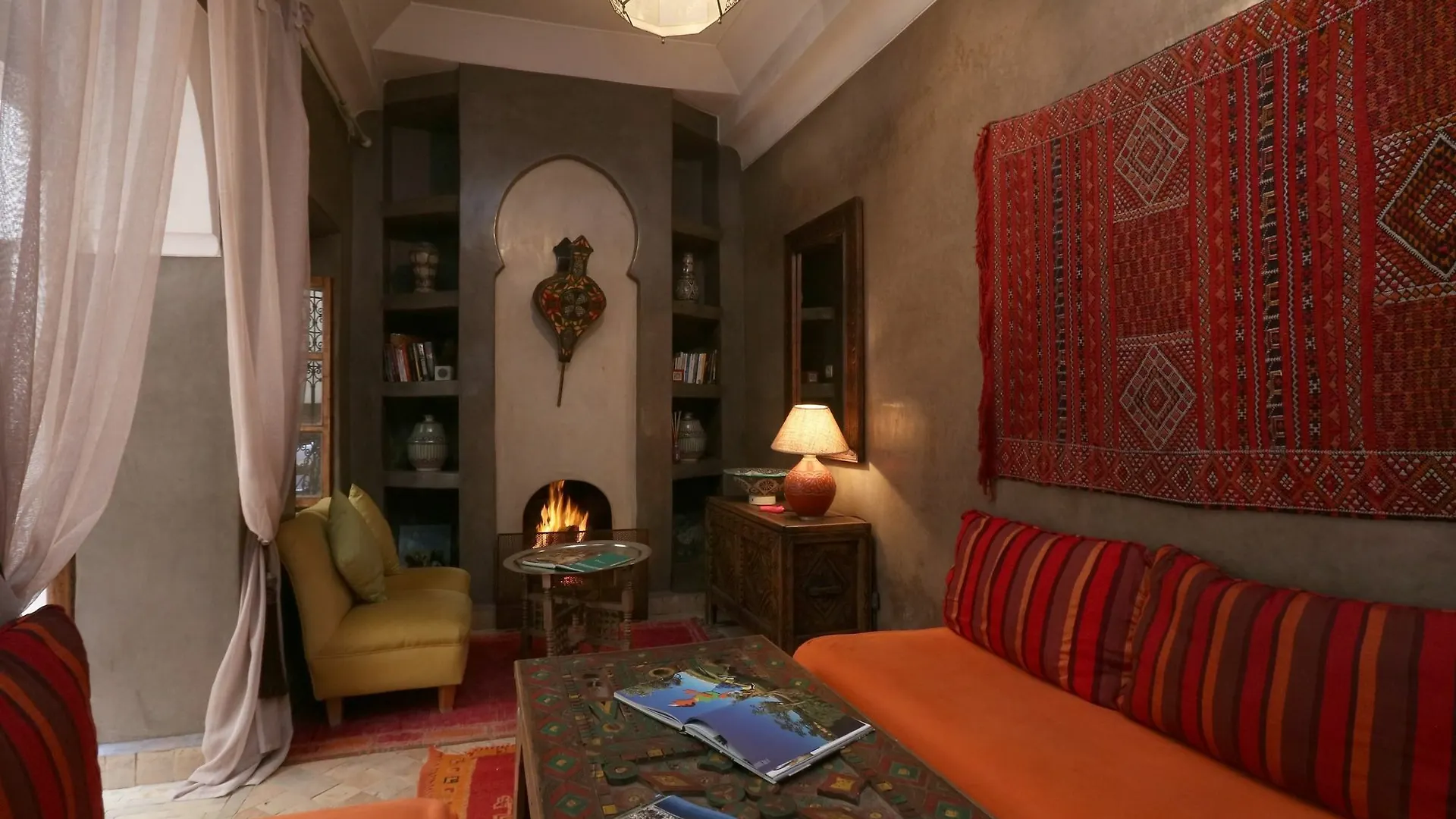 Riad Jaune Safran Entire House Marrakesh Bed and breakfast