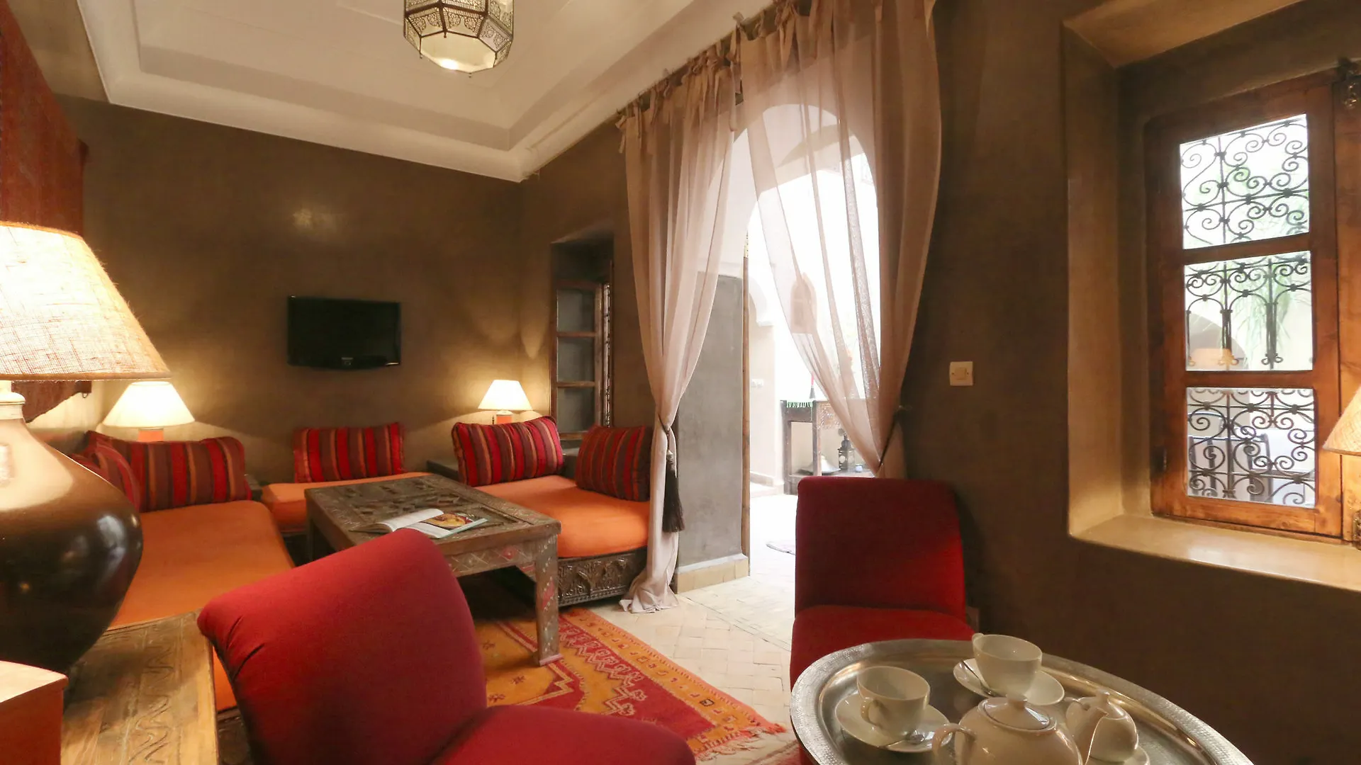 Riad Jaune Safran Entire House Marrakesh Bed and breakfast