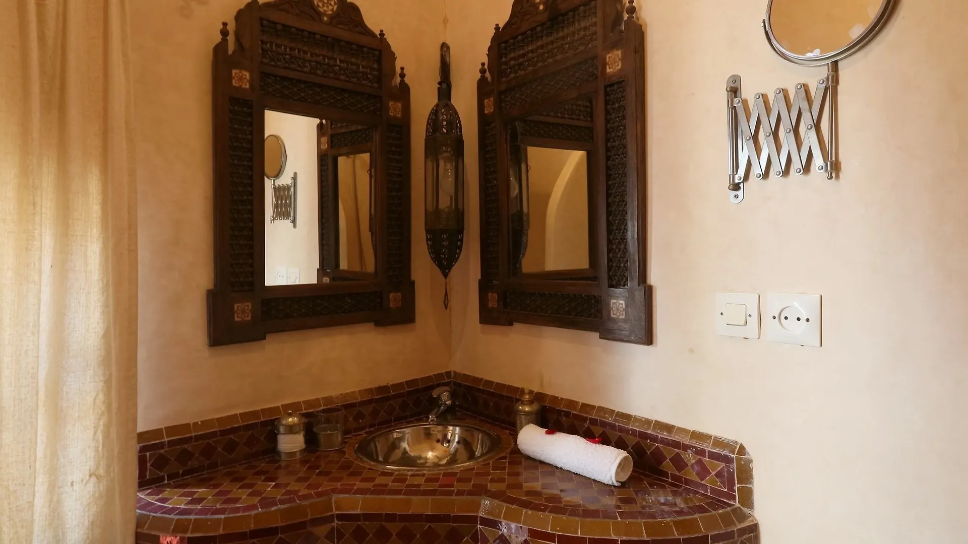 Riad Jaune Safran Entire House Marrakesh
