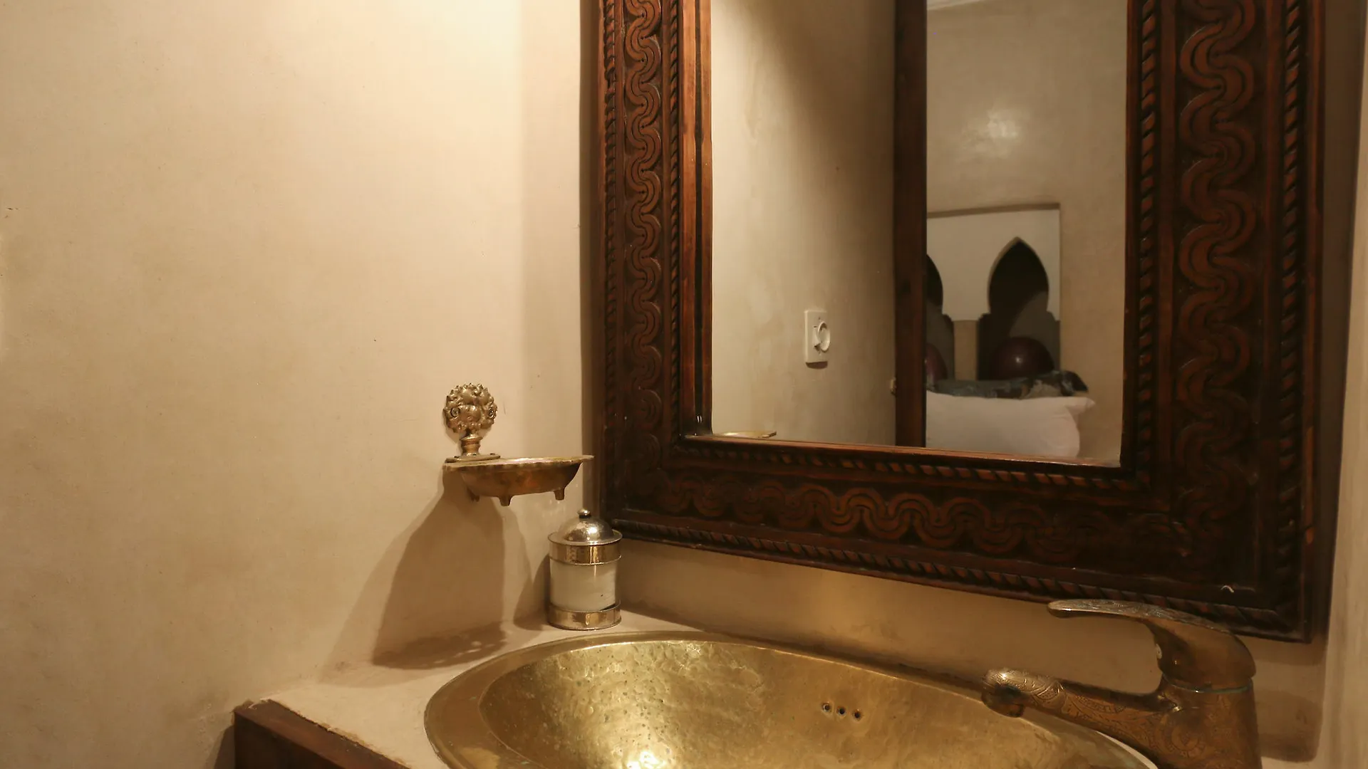 Riad Jaune Safran Entire House Marrakesh Bed and breakfast